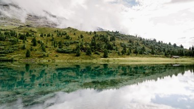 Apiplovimas vandeniu – kaip Geberit AquaClean padeda taupyti vandenį